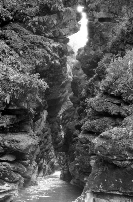 Башня братьев курта и тага; Dom Dlya Brodyag Uruh 1987 Cherno Belaya Seriya Chast 2