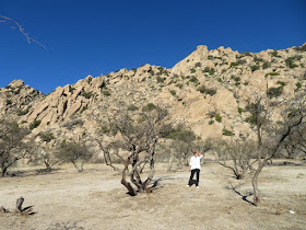 Сверху сулак выглядит, как тоненький ручеек и не похож на полноводную реку. Puteshestviya Semi Bajzuldinyh Shtat Arizona Mart 2018 Aprel 2019