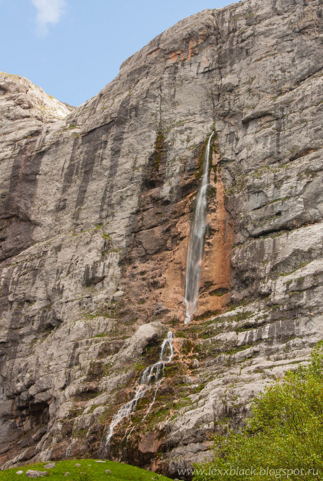 На машине до конца автострады и пешком до водопада. Bredovyj Zayac Pshehskie Vodopady